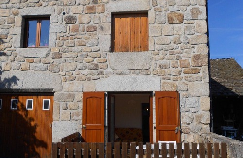 Saint-Alban-sur-Limagnole Apartment | Lozère Saint-Alban in quiet character villa apt 4 pers near nature