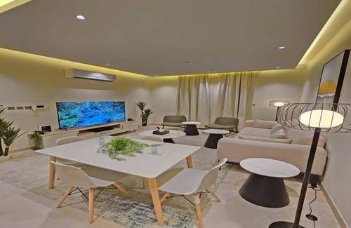 Riyadh Apartment | LP50.1 - Luxurious 3BR Apartment in Alyasmin