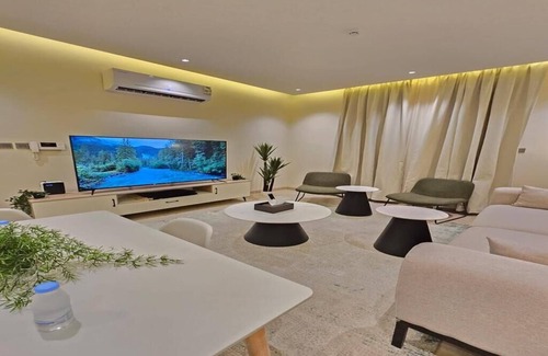 Riyadh Apartment | LP50.1 - Luxurious 3BR Apartment in Alyasmin