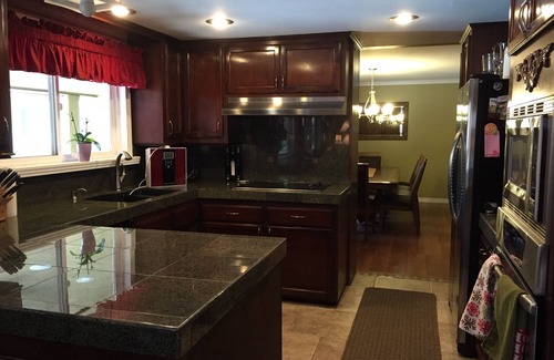 South Redlands House | LR - Beautifully Decorated 4 bedroom Home