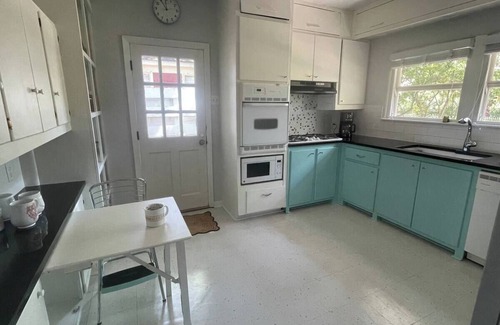 Highlands - Perkins House | LSU Retreat Cozy, Clean, and Close to Everything