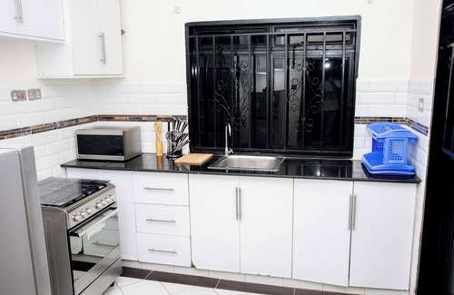 Eldoret Villa | Lux Suites Blueberry Diamond Villa Eldoret