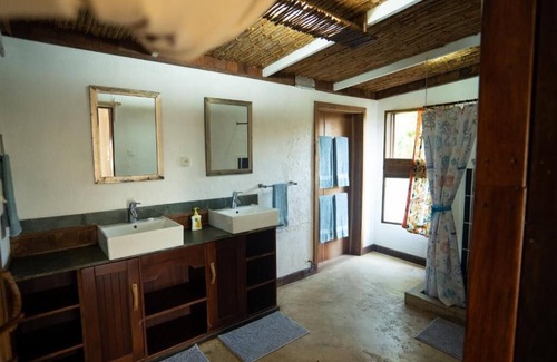 Santa Maria House | Lua do Man … Where the beach meets the bush