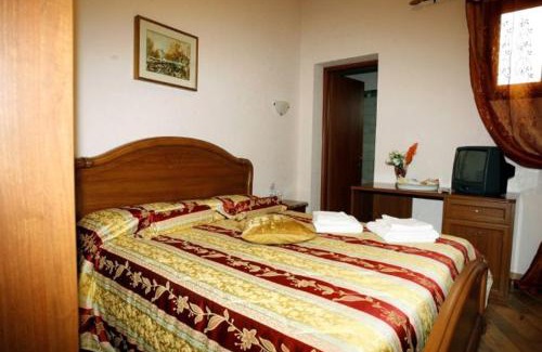Isola Sacra Bed & Breakfast | Luana Inn Holiday