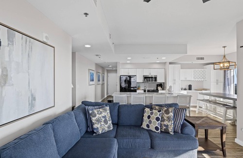 Four Mile Village Condo | Luau *19th Floor* 3 Bedroom Condo w/Golf Cart at Sandestin Golf & Beach Resort!