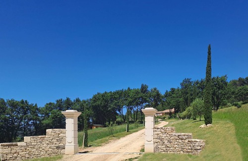 Saint-Martin-de-Castillon Villa | Luberon, Property in Provence of 4 hectares, Total peace, Swimming pool 14 metrs