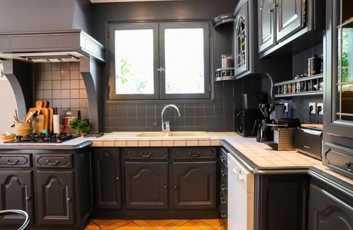 Menerbes Villa | Luberon, Menerbes, charming house, private pool, 3bed air-conditioned, 2SDB