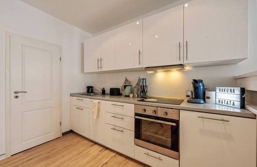Ludwigsburg Apartment | LubuNest2 | Old Town Apartment at the Blooming Baroque