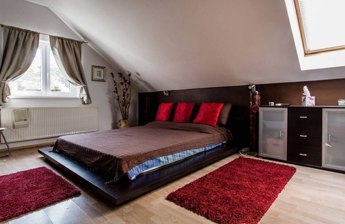 Budaors House | Luca Holiday Hous