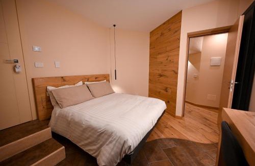 Villa Dalegno House | Lucalì Mountain Room
