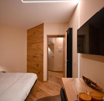 Villa Dalegno House | Lucalì Mountain Room