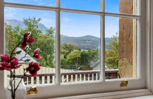 Kingston House | Lucas Street - a timeless, contemporary, Georgian home.
