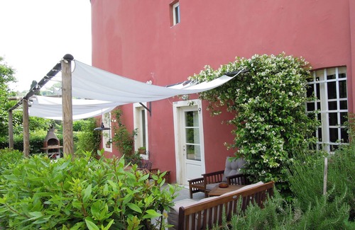 Lucca Apartment | LuccaLarge and cozy apartment in a farmhouse with swimming pool 6 km from Lucca