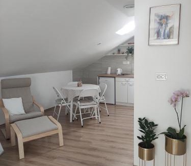 Old Town Apartment | Luce