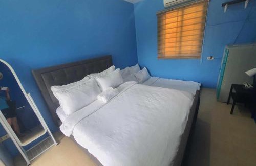 Lucena Apartment | Lucena Meg's Studio Apmnt VIP rm-Near SM-Wifi