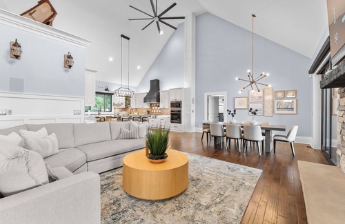 Mayhew House | Lucent Sunset Retreat w/Heated Pool & Game Room
