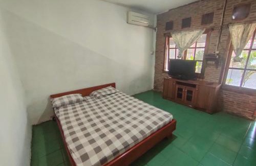 Carita House | Lucia Cottages