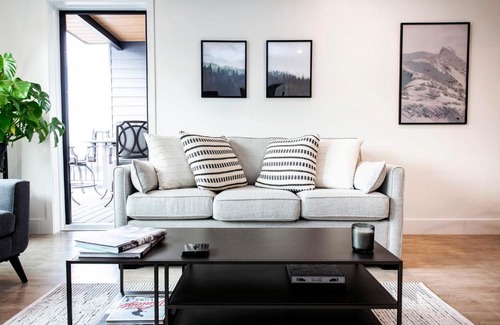 Revelstoke House | Lucid Lemming - Three Bedroom Near RMR