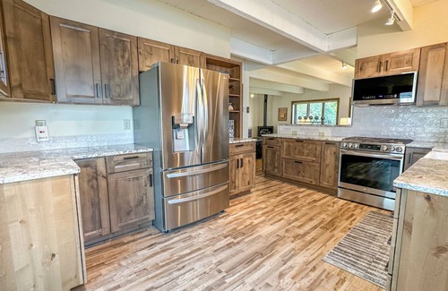 Grand Marais House | Lucie's Loft - Grand Marais, MN - Cascade Vacation Rentals