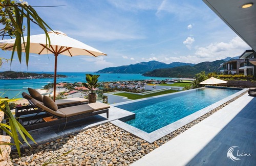 Nha Trang Villa | Lucina Villa - 4 Bedrooms with Infinity Pool