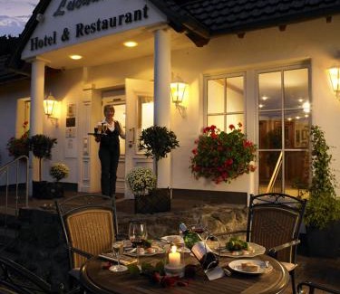 Freienohl Hotel | Luckai Hotel & Restaurant Inhaber Dennis Burmann