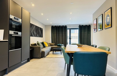 South Cave House | Lucky 13, Modern Living on the Yorkshire Wolds Way, UK