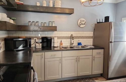 Dunean House | Lucky 13 Retreat – Cozy 2BR Getaway Near Downtown Greenville!
