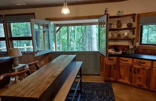 Clyde Cabin | Lucky Al’s Cabin at Riverside Farm