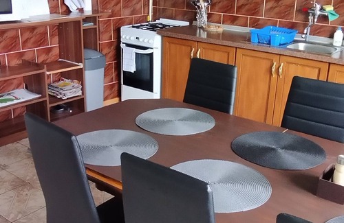 Nova Lesna Bed & Breakfast | Lucky Cat