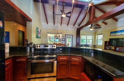 Placencia Villa | Lucky Duck Villa - Private Beach Escape