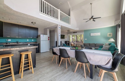 Ocean Sands House | Lucky Fin C7303. 4 Bedroom Corolla Oceanside Retreat, Pets OK!