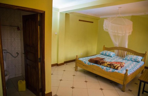 Jinja Hotel | Lucky Guest House
