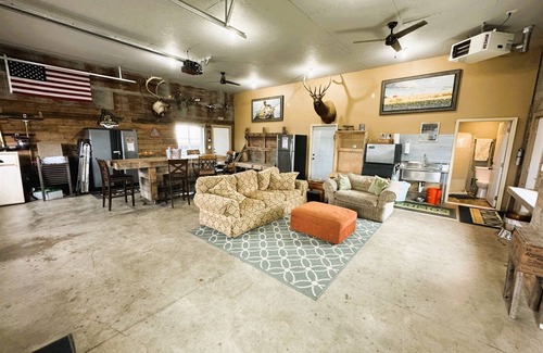 Waubay House | Lucky`s Hide - Hunting/Fishing Cabin Near Waubay in Northeast SD