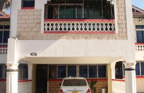 Mtwapa Villa | Lucky Sea Breeze Villa