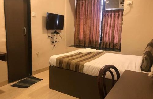 Bandra West Apartment | Lucky Service Apartments - Near BKC