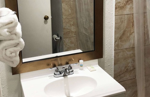 Campbellsville Hotel | Lucky Vista Motel
