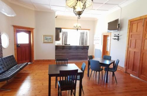 Aliwal North Bed & Breakfast | Lucolo Palace B&B Aliwal North