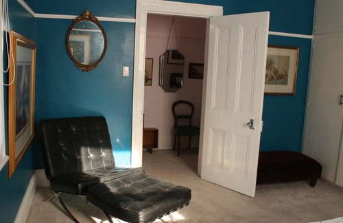 Casterton Cottage | Lucy's Artist Cottage - Short or long term stay in the Heart of Casterton