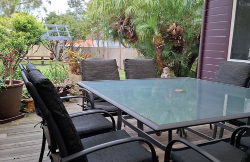 Culburra Beach House | Lucy's Escape - Amazing garden oasis, fully secure for dogs