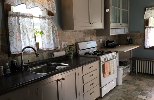 Moline House | Lucy’s House Single Family Bungalow