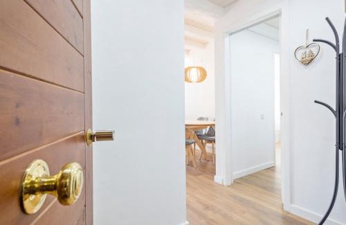 Pujo Apartment | Luderna - Apartamento con terraza Mirador Salardu