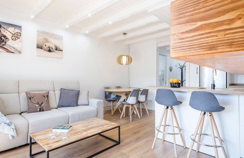 Pujo Apartment | Luderna - Apartamento con terraza Mirador Salardu