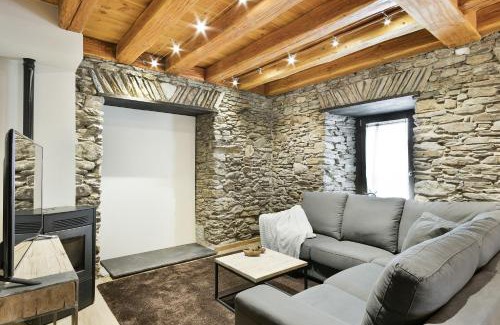 Les House | Luderna - Casa Les er Haro
