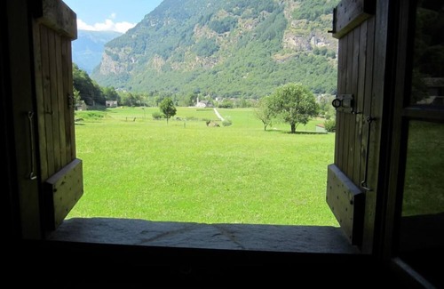 Ludiano Ski Chalet | Ludiano: Old renovated farmhouse in Val di Blenio