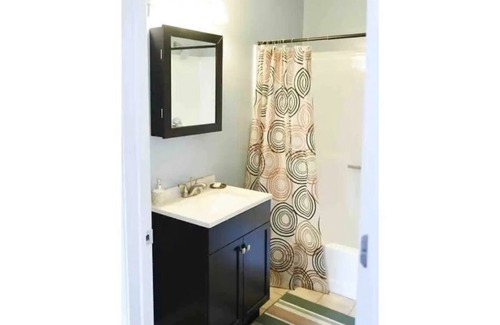 Ludlow Apartment | Ludlow bungalow, 5 minutes to cincy, 15 to cvg
