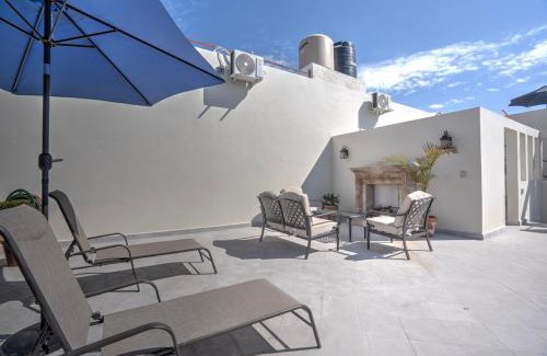 Colonia San Antonio Apartment | Lugar Pacifico - Spacious, Modern & Bright Apt