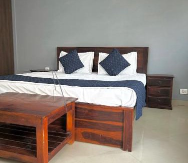 Punjabibagh Bed & Breakfast | Luggage Storie