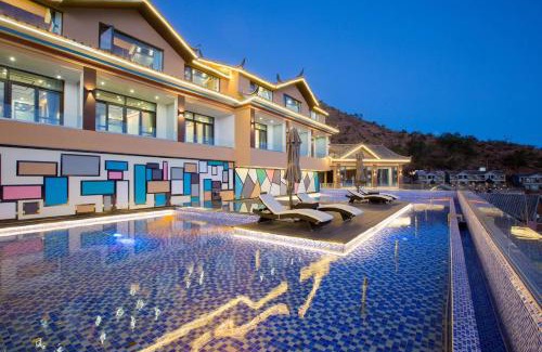 Lugu Lake - Yanyuan Hotel | Lugu Lake Yunshang Holiday Hotel