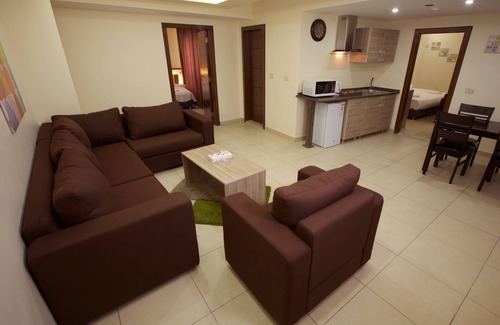 Al Jubeiha Hotel | Lujain Hotel/Deluxe Apartment