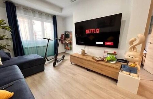 Las Campas y San Claudio Apartment | - Lujo: Proyector, Maquina Arcade, Wifi y Patinetes
